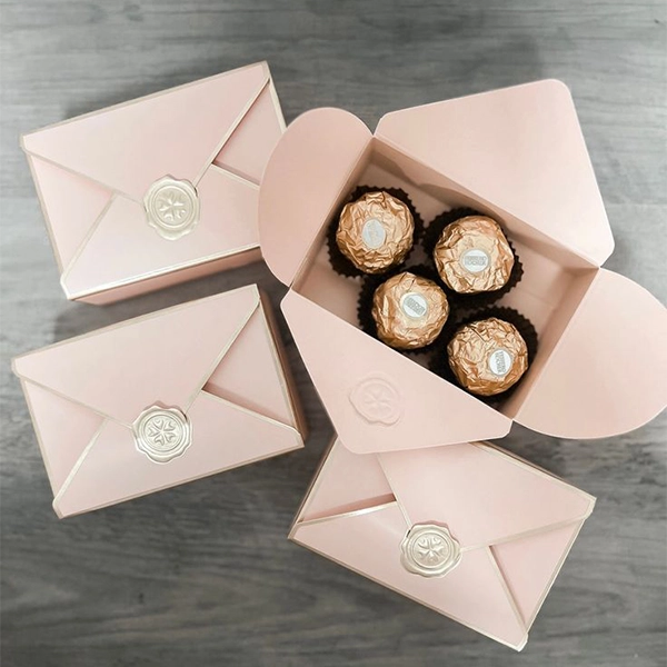 Custom party Favor Boxes Image 1