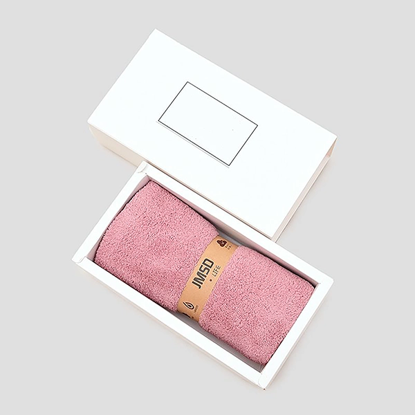 Bath Towel Packaging Image 1