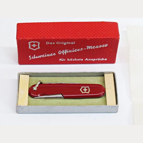 Pocket Knife Packaging Image 1